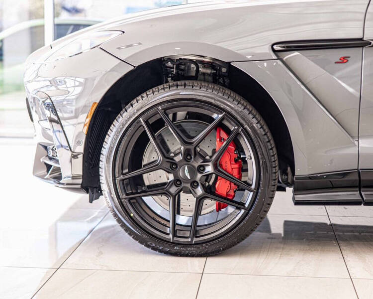 2026 Aston Martin DBX S