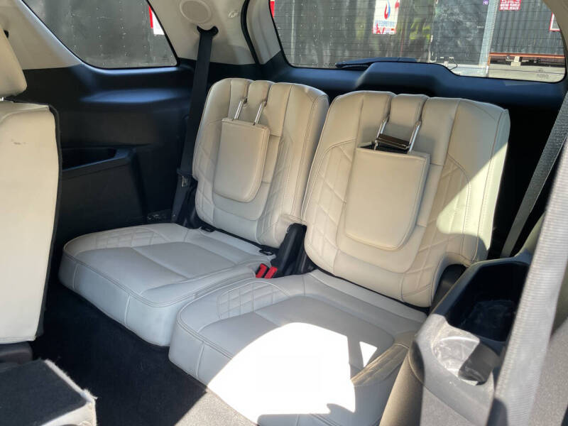 2017 Ford Explorer Platinum