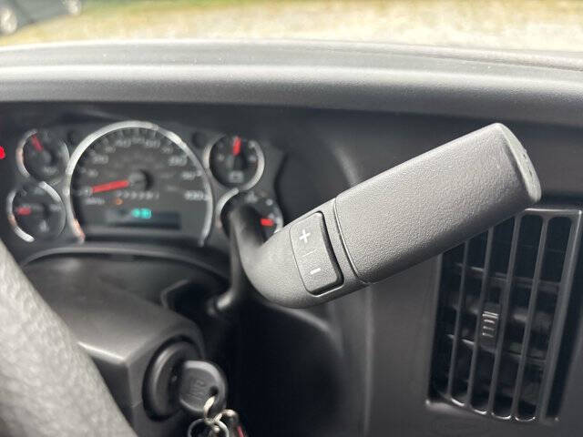 2025 Chevrolet Express 2500