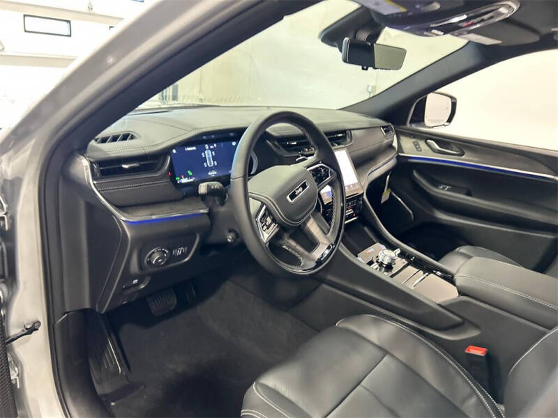 2025 Jeep Grand Cherokee Overland