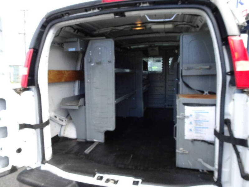 2014 Chevrolet Express Cargo Work Van - Photo 13