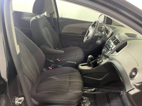 2013 Chevrolet Sonic LT Auto