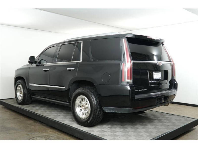 2016 Cadillac Escalade Platinum
