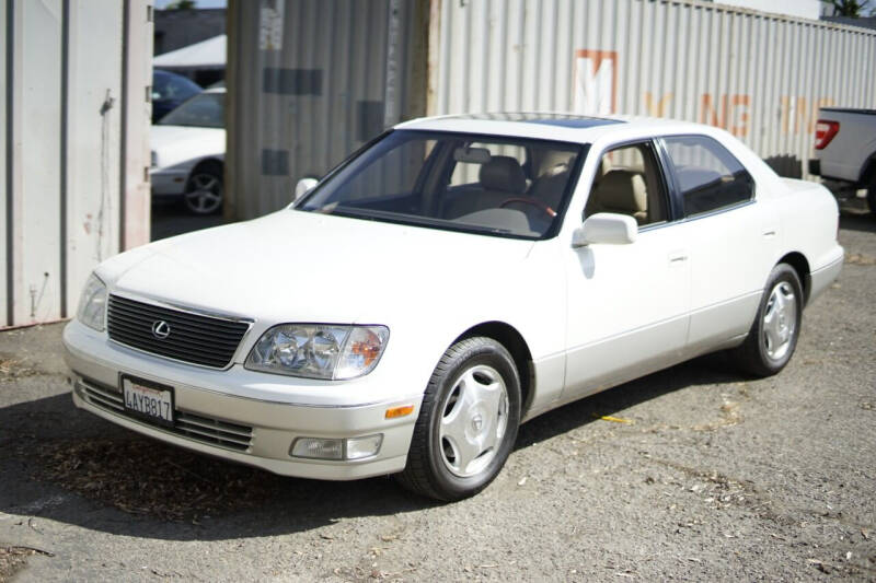 1998 Lexus LS 400
