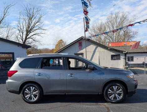 2017 Nissan Pathfinder S