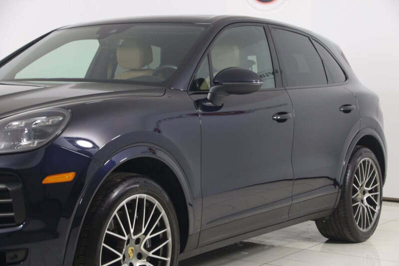 2022 Porsche Cayenne Platinum Edition