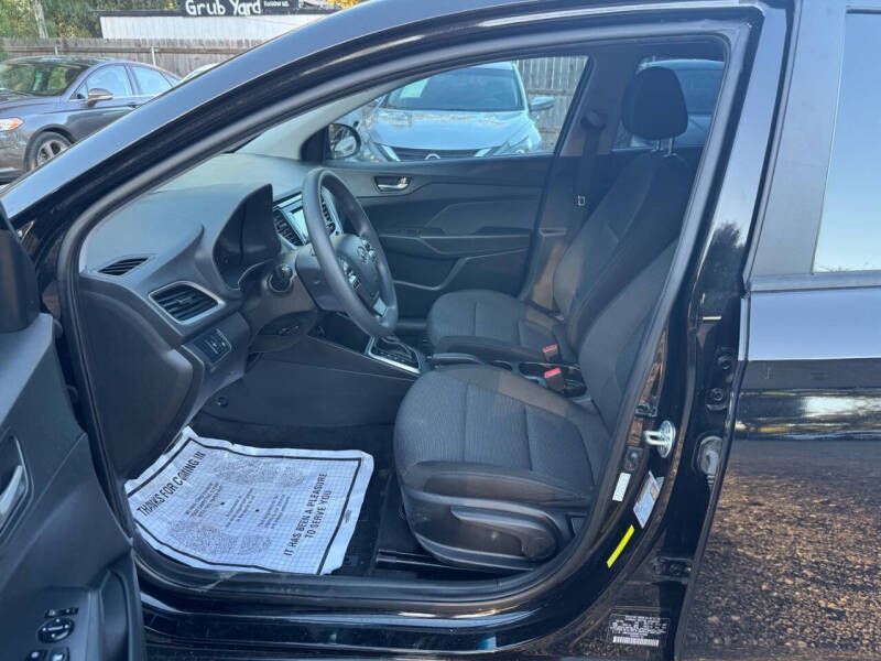 2022 Hyundai Accent SE