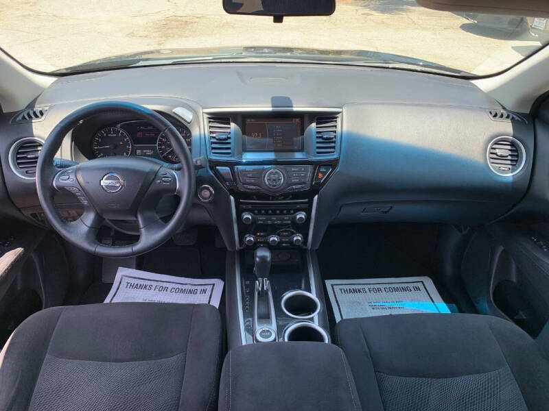 2014 Nissan Pathfinder SV