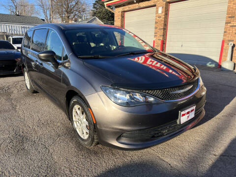 2017 Chrysler Pacifica LX
