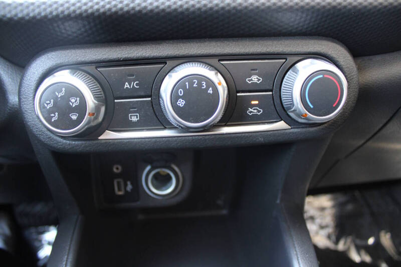 2023 Nissan Kicks S