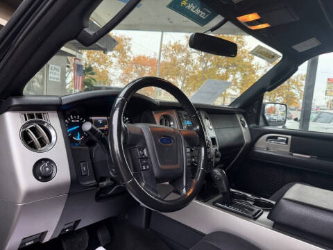 2017 Ford Expedition EL XLT