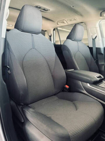 2021 Toyota Highlander LE