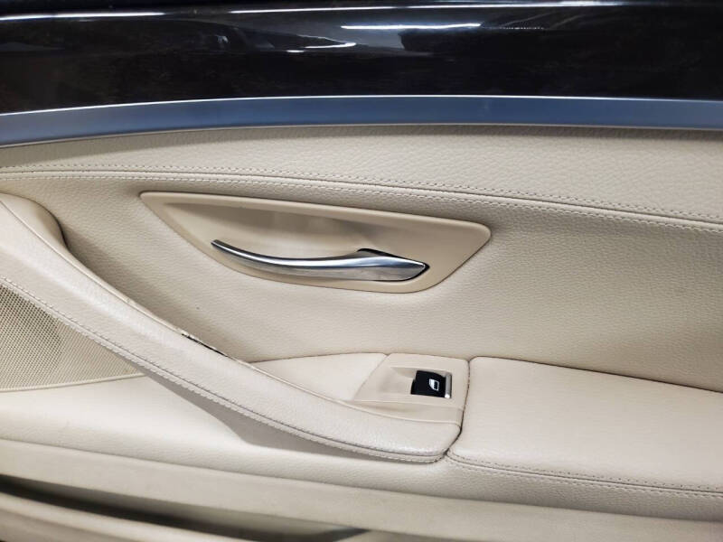 2015 BMW 5 Series 528i xDrive