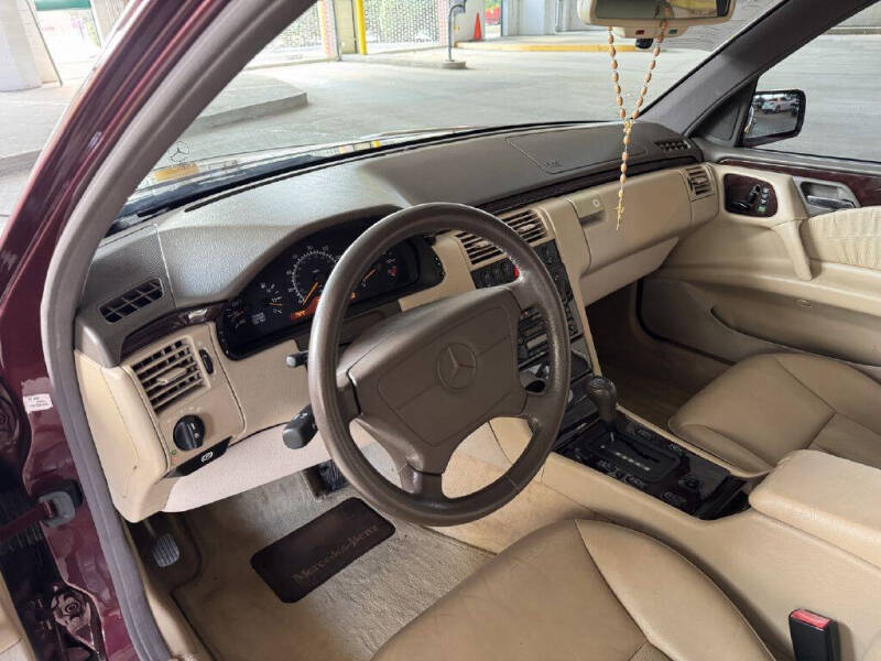 1996 Mercedes-Benz E-Class E 320