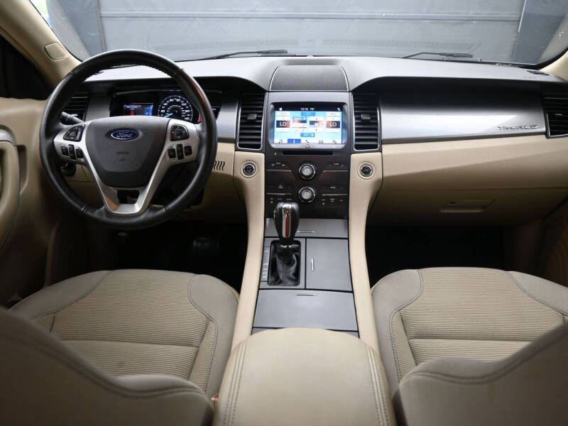 2017 Ford Taurus SEL