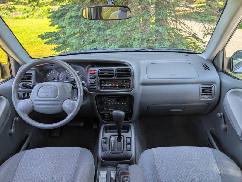 2004 Chevrolet Tracker