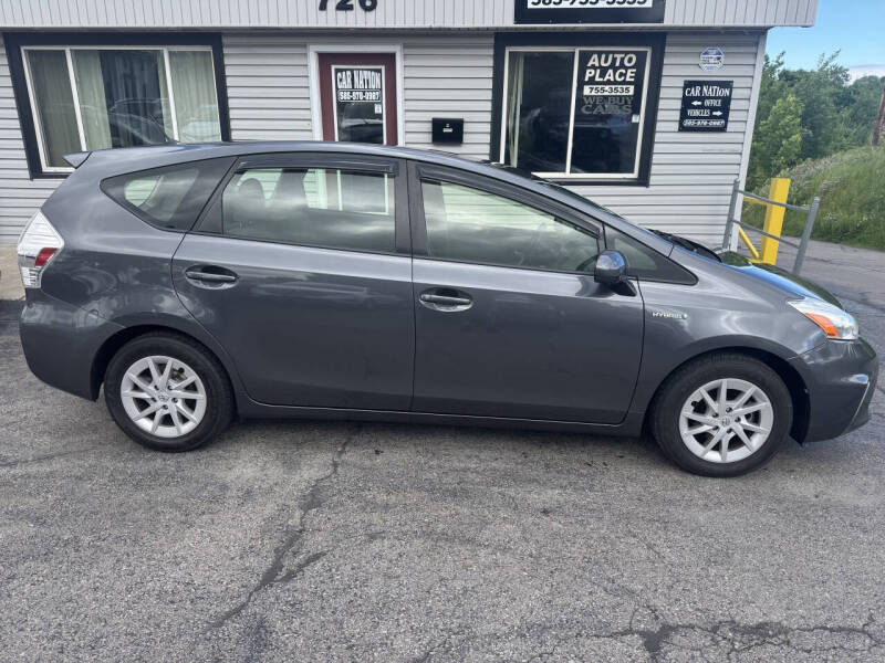 2012 Toyota Prius v Two
