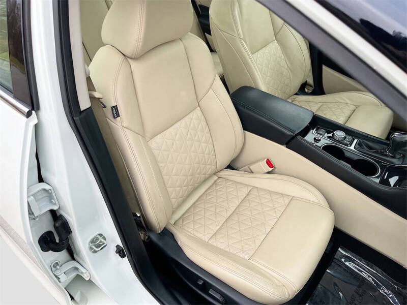 2022 Nissan Maxima 3.5 Platinum