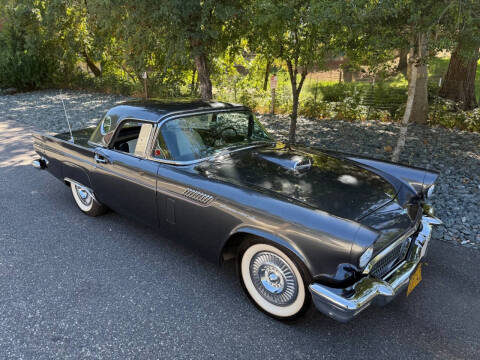 1957 Ford Thunderbird