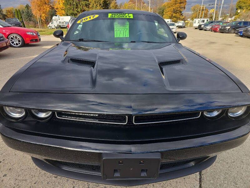 2017 Dodge Challenger SXT