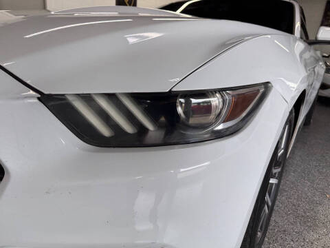 2016 Ford Mustang EcoBoost Premium