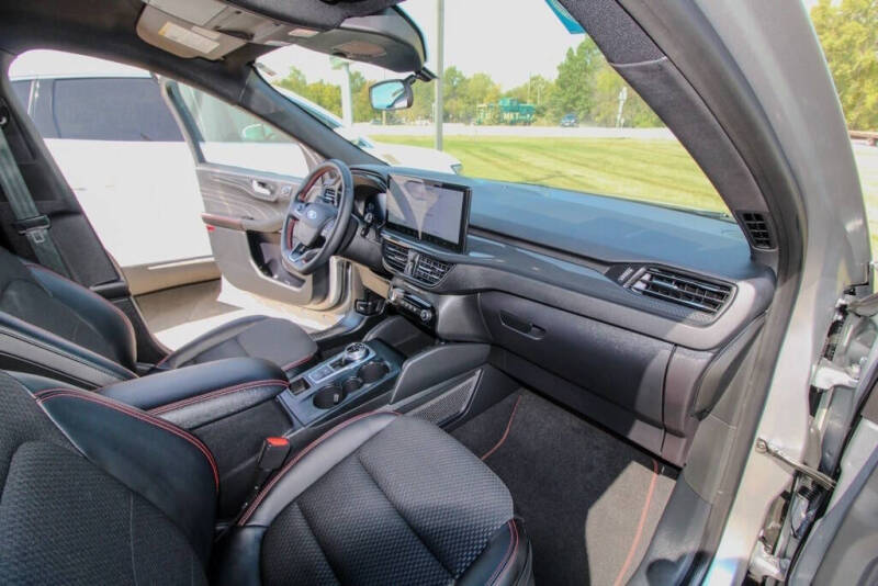 2023 Ford Escape ST-Line Select