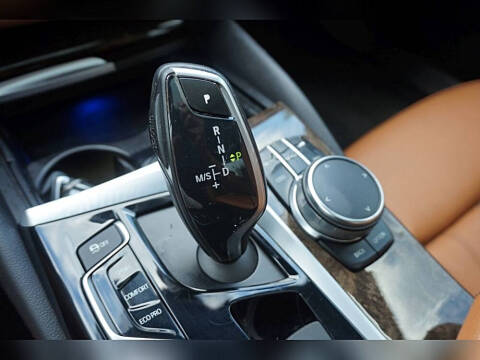 2017 BMW 5 Series 540i