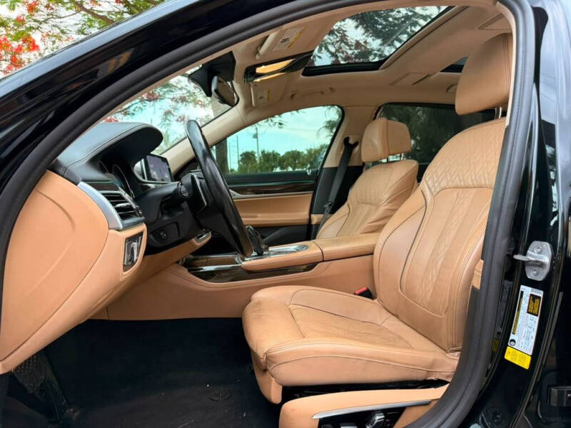2017 BMW 7 Series 740i