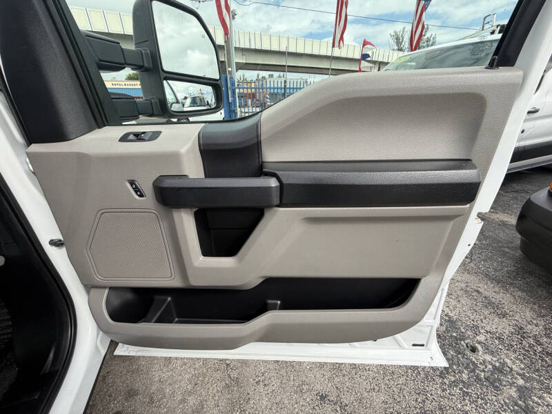 2017 Ford F-350 Super Duty XL