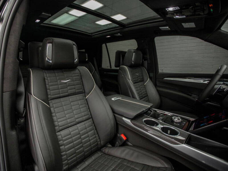 2025 Cadillac Escalade-V