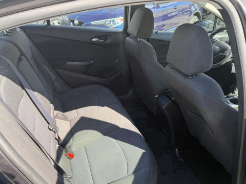 2017 Chevrolet Cruze LT Auto