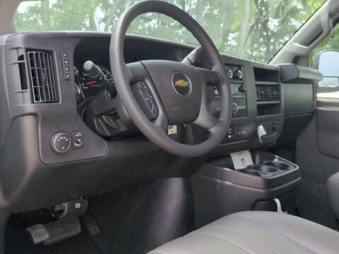 2025 Chevrolet Express 2500