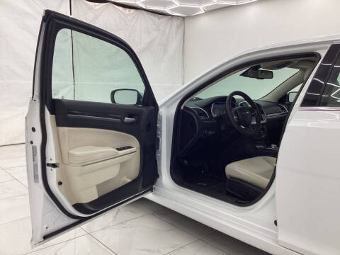 2021 Chrysler 300 Touring