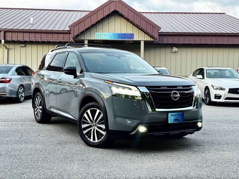 2022 Nissan Pathfinder Platinum