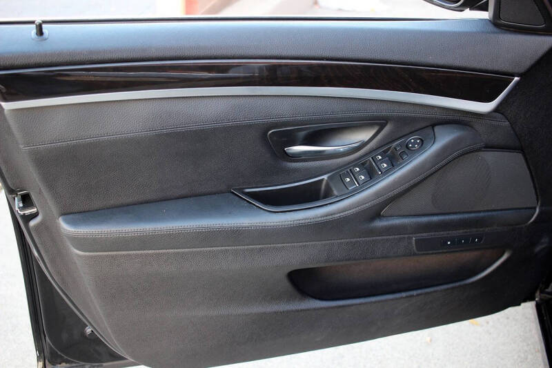 2014 BMW 5 Series 528i