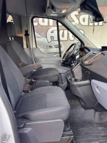 2019 Ford Transit 150 XLT