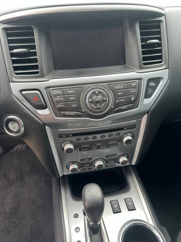 2018 Nissan Pathfinder SL