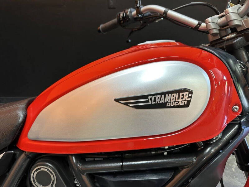 2015 Ducati Scrambler Icon Ducati Red