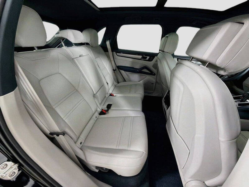 2023 Porsche Cayenne