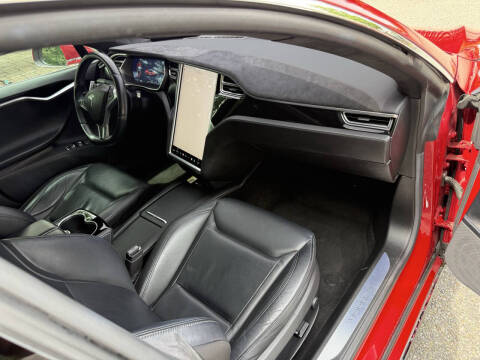 2016 Tesla Model S 90D