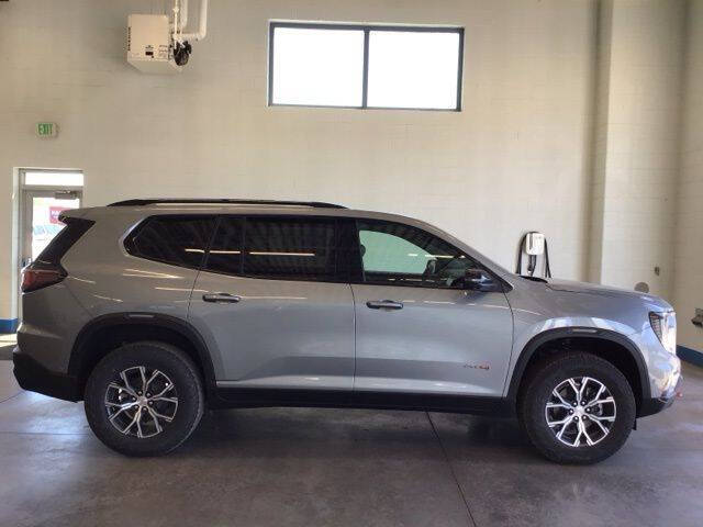 2025 GMC Acadia AT4