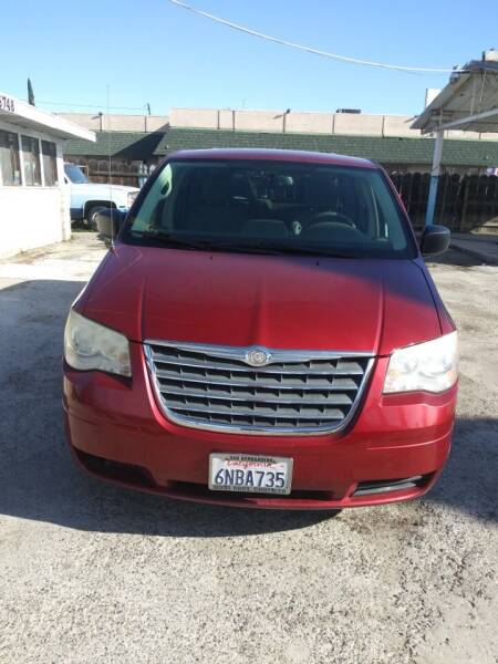 2010 Chrysler Town and Country for sale in San Bernardino, CA