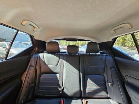 2020 Nissan Kicks SR