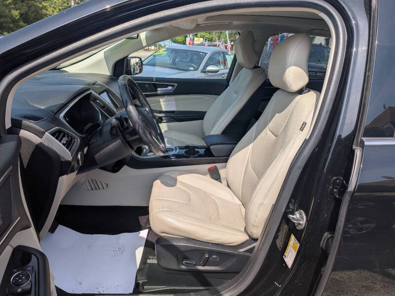 2017 Ford Edge Titanium