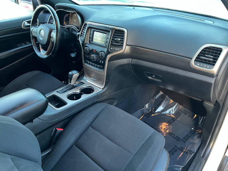 2017 Jeep Grand Cherokee Laredo