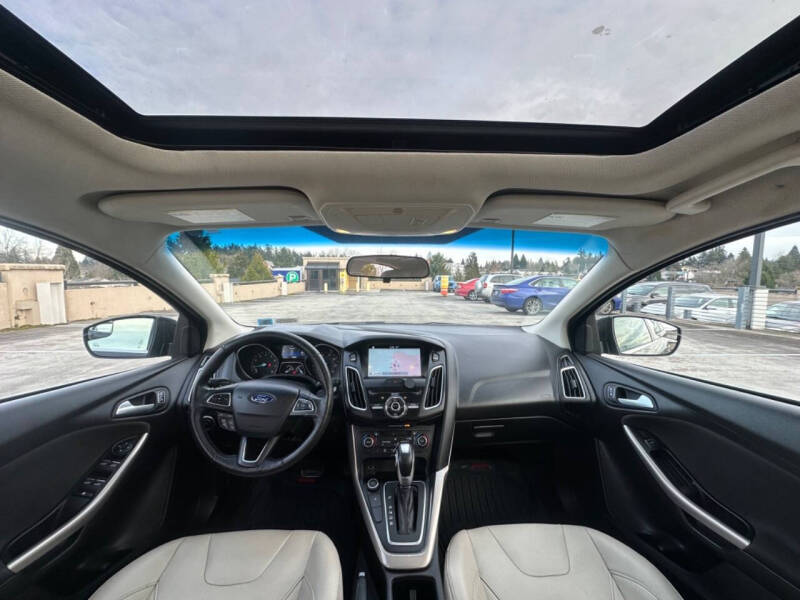 2017 Ford Focus Titanium