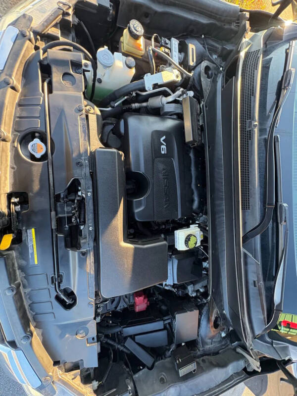 2020 Nissan Pathfinder SL