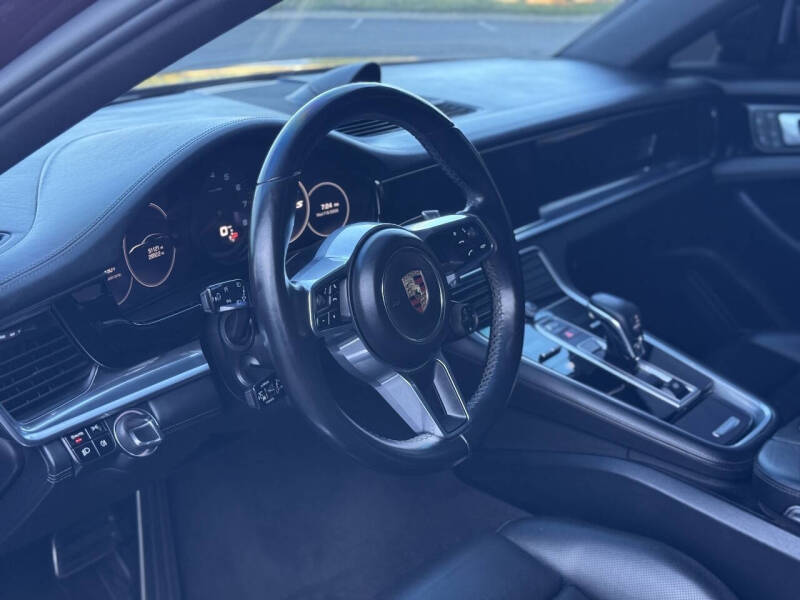2018 Porsche Panamera 4S