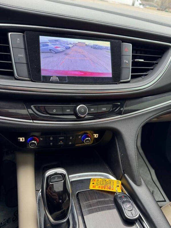 2021 Buick Enclave Essence