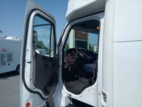 2014 Freightliner M2 106